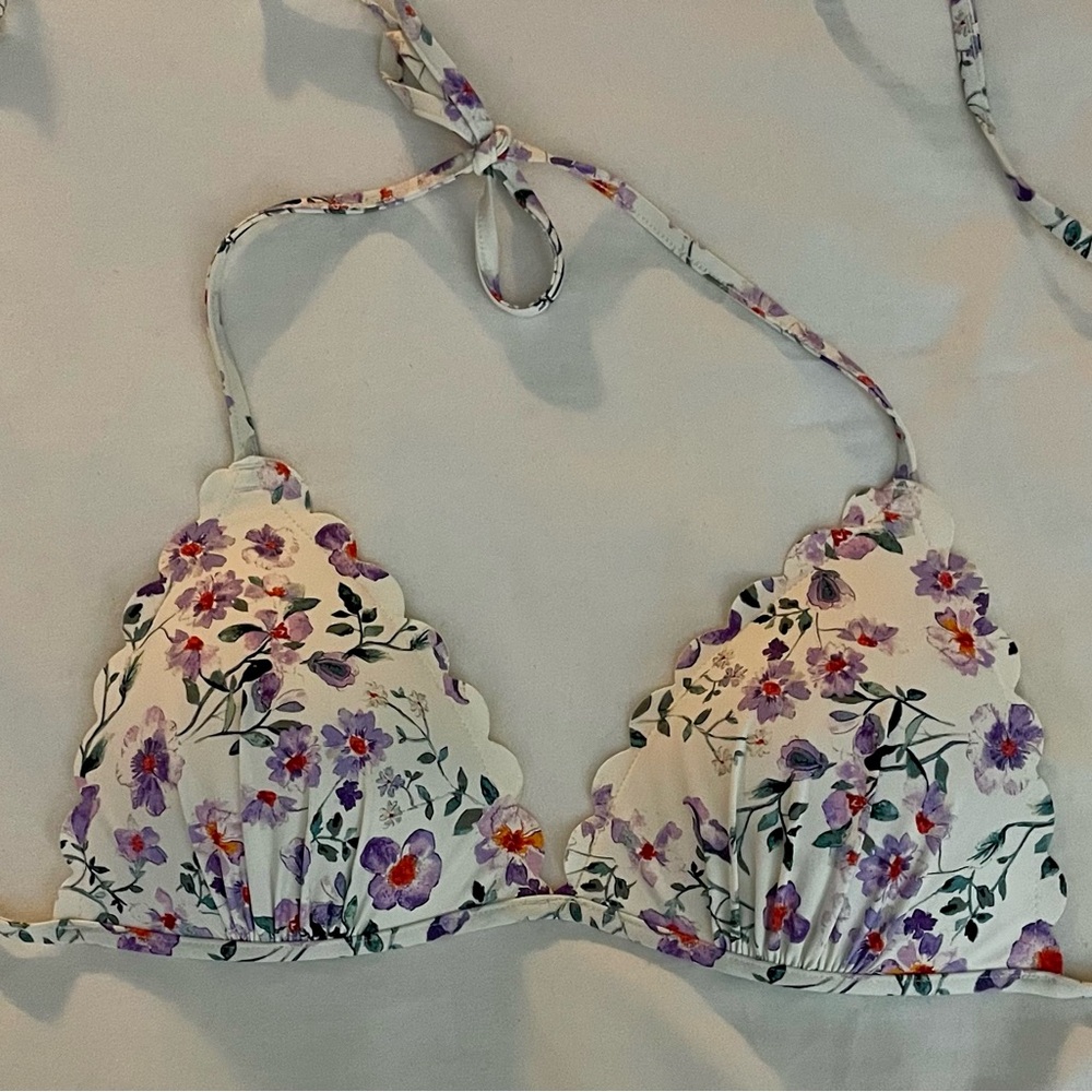 H&M Swim Floral Scalloped Bikini Top Size 6